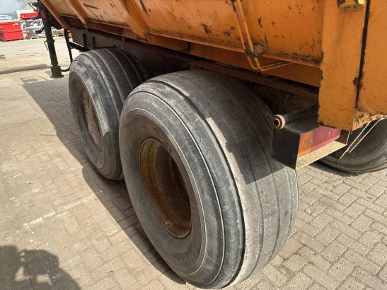 Onbekend 2008 2 Dump trailers image 15