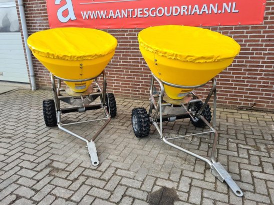 Zoutstrooier SW 300 met PE-bak Zoutstrooier SW 300 met PE-bak 2021 1 image 9
