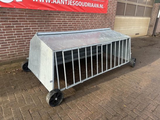 Lammeren voerplaats met overkapping Lammeren voerplaats met overkapping 2022 2 image 5