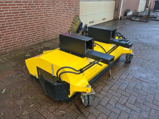 MTS bezem met lepel insteek MTS bezem met lepel insteek 2018 2 image 3