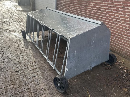 Lammeren voerplaats met overkapping Lammeren voerplaats met overkapping 2022 2 image 6