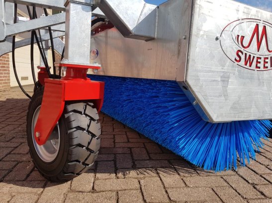 Veegmachine TV 800 front Veegmachine TV 800 front 2025 1 image 4