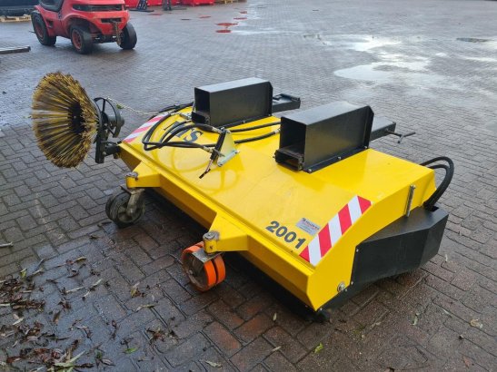 MTS bezem met lepel insteek MTS bezem met lepel insteek 2018 2 image 4