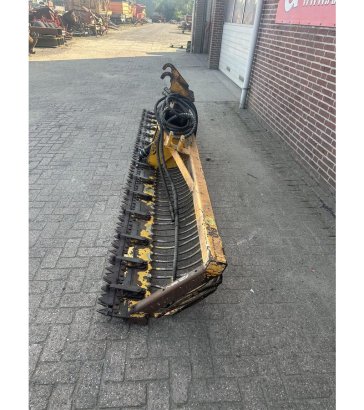 Maaikorf - Gebruikt Maaikorf - Gebruikt 2 Crawler Excavators image 4