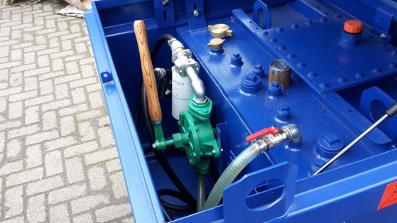 IBC tank met handpomp IBC tank met handpomp 1 image 4