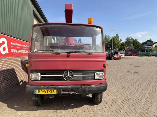 Mercedes-Benz 1974 2 image 4