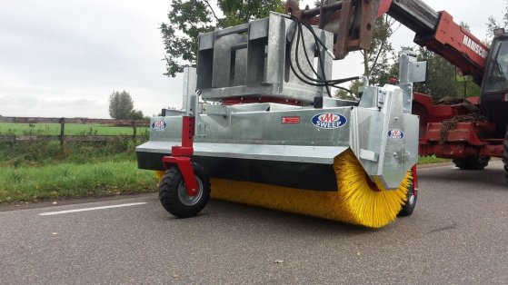 Loonwerkersveegmachine Loonwerkersveegmachine 1 image 16