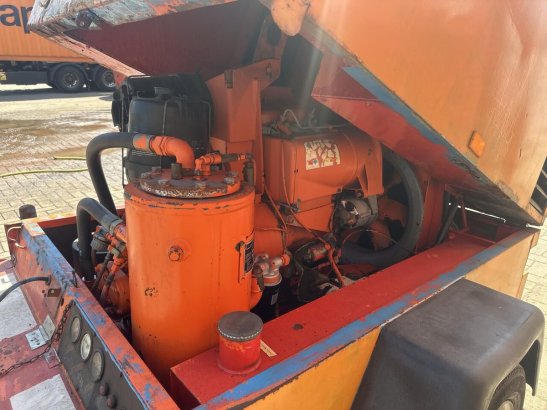 Lucht compressor Mannesmann Demag - Gebruikt lucht compressor Mannesmann Demag - Gebruikt 1981 2 Compressors image 5