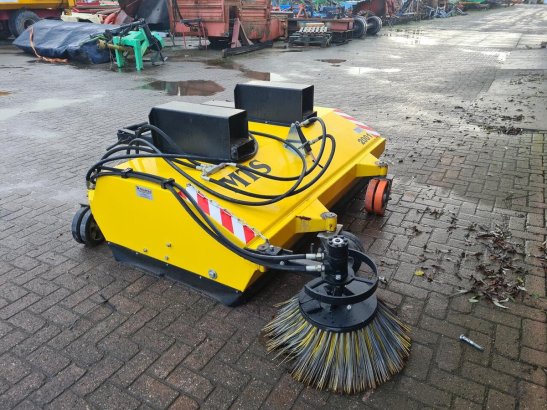 MTS bezem met lepel insteek MTS bezem met lepel insteek 2018 2 image 6