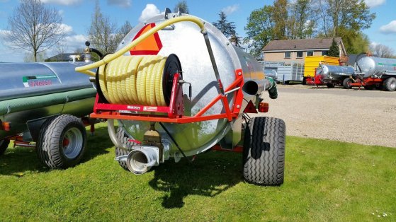 Watertank met haspel Watertank met haspel 1 image 6