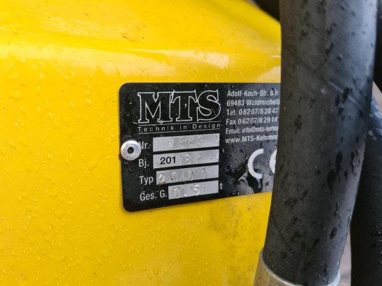 MTS bezem met lepel insteek MTS bezem met lepel insteek 2018 2 image 17