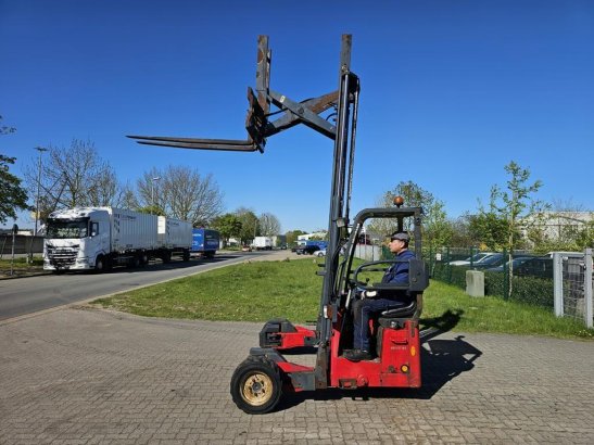 Moffett M4-25.4 Moffett M4-25.4 2013 2 Forklift image 10