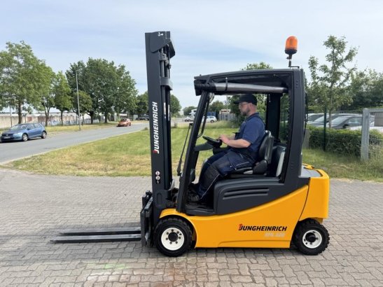 Jungheinrich EFG320 EFG320 2012 2 Forklift