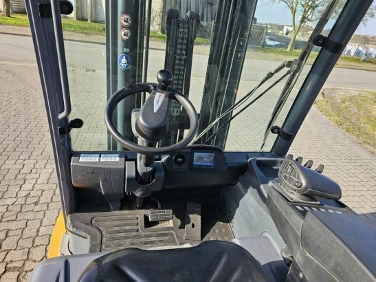 Jungheinrich EFG430K EFG430K 2014 2 Forklift image 10
