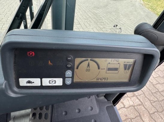 Jungheinrich EFG320 EFG320 2012 2 Forklift image 10