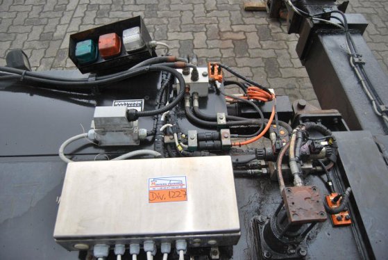 Elme Svetruck hydr. Spreader 20/40 568 Elme Svetruck hydr. Spreader 20/40 568 2004 2 image 21