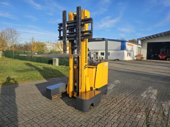 Jungheinrich ETVQ20 ETVQ20 2010 2 Forklift image 19