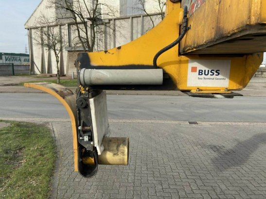 Seith Pipehandling Reachstacker 15036 Seith Pipehandling Reachstacker 15036 2009 2 image 11