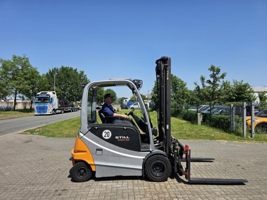 Still RX60-30 RX60-30 2012 2 Forklift image 2