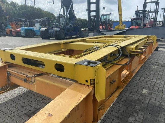 Kalmar 20 and 40 `Topspreader 20 and 40 `Topspreader 2 image 2