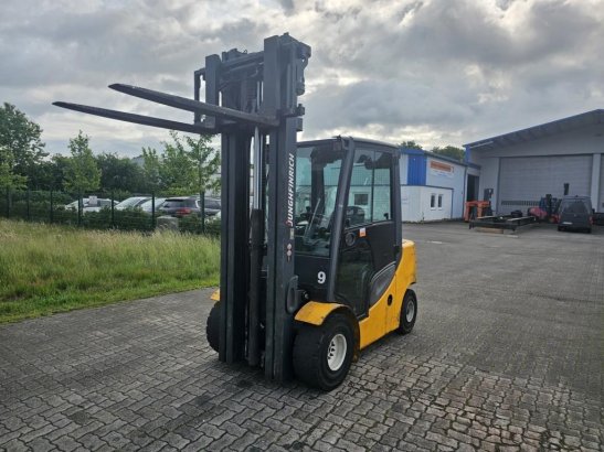 Jungheinrich DFG430S 650DZ DFG430S 650DZ 2015 2 Forklift image 2