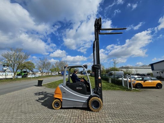 Still RX60-50 RX60-50 2011 2 Forklift image 2