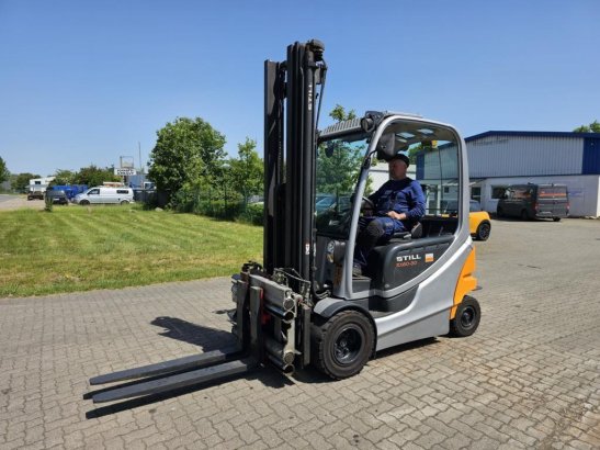 Still RX60-30 RX60-30 2012 2 Forklift image 3