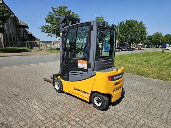 Jungheinrich EFG320 EFG320 2012 2 Forklift image 3