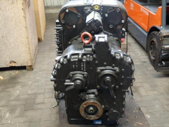 Clark Spicer 15.5HR 2741852 Transmission Spicer 15.5HR 2741852 Transmission 2007 2 Forklift image 3