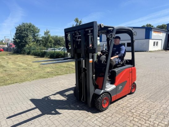 Linde E16PH E16PH 2017 2 Forklift image 3