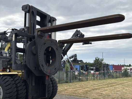 Kalmar DCF330-12 549 2010 2 Forklift image 4
