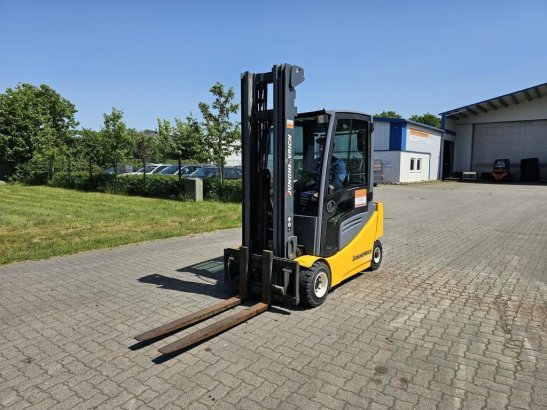 Jungheinrich EFG320 EFG320 2012 2 Forklift image 5