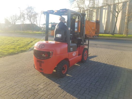 EP EFL302 EP EFL302 2021 2 Forklift image 5