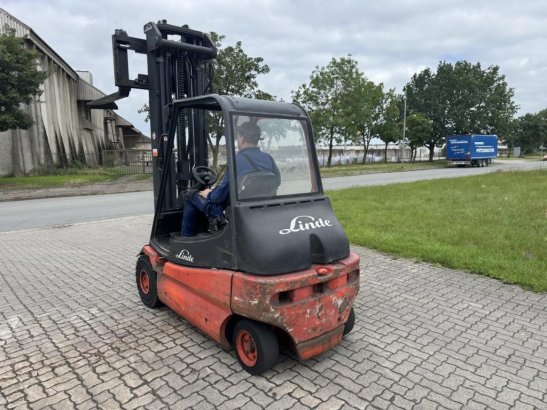 Linde E30-02 E30-02 2008 2 Forklift image 5