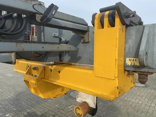 Seith Pipehandling Reachstacker 15036 Seith Pipehandling Reachstacker 15036 2009 2 image 16