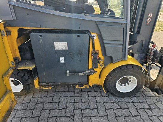 Jungheinrich EFG430K EFG430K 2014 2 Forklift image 8
