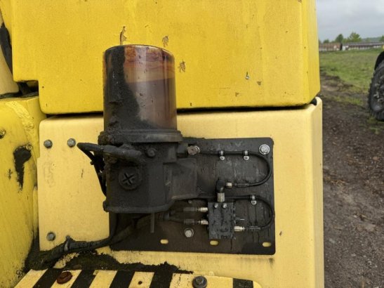 Kalmar DCF330-12 549 2010 2 Forklift image 9