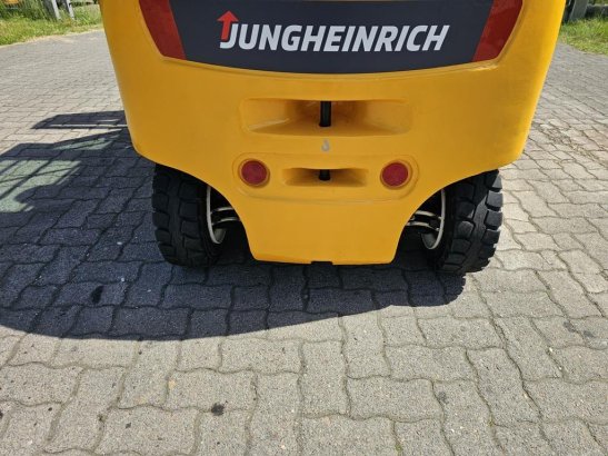 Jungheinrich EFG320 EFG320 2012 2 Forklift image 9