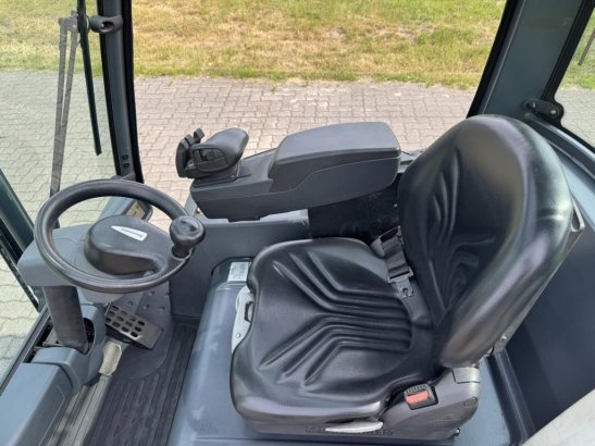 Jungheinrich EFG320 EFG320 2012 2 Forklift image 9