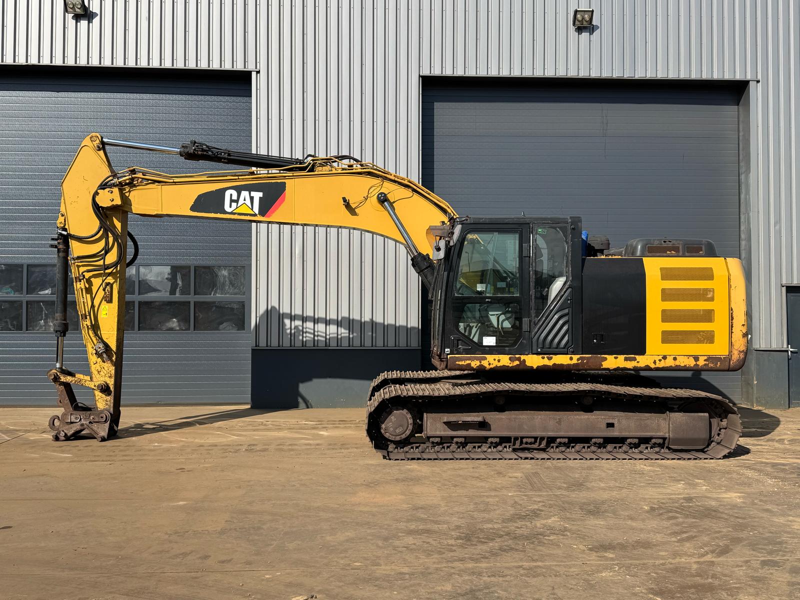 Caterpillar 323EL image