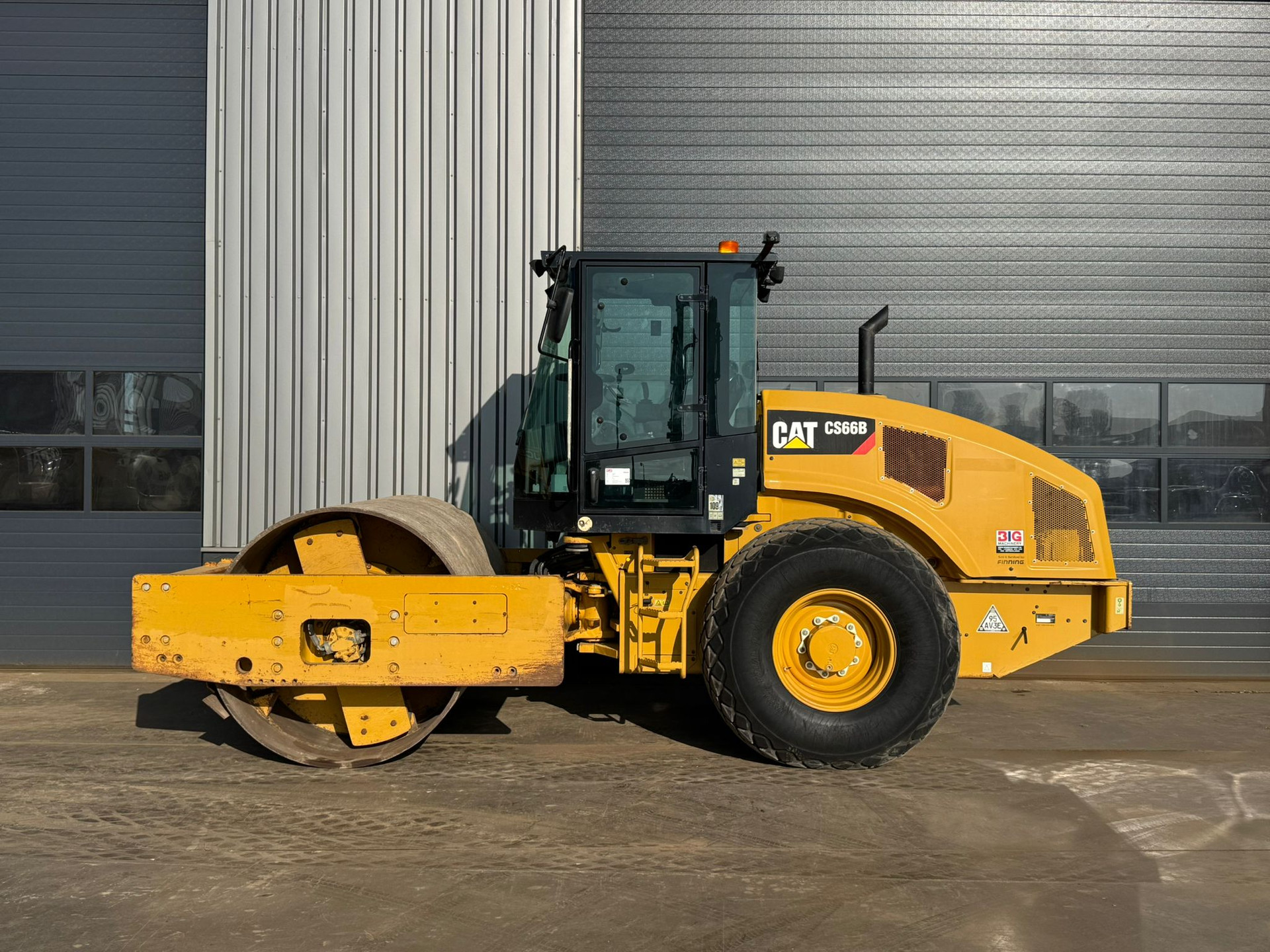 Caterpillar CS66B image