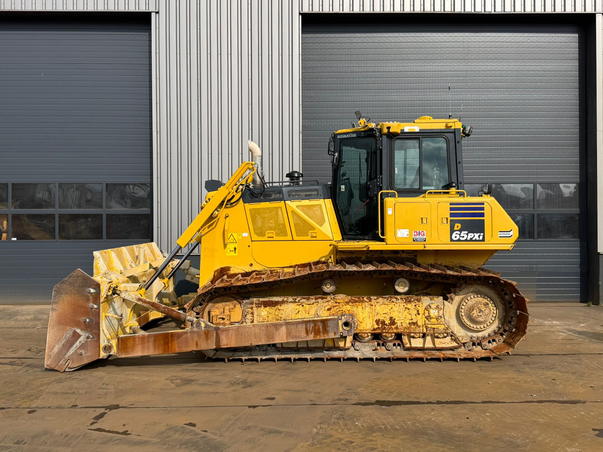 Komatsu D65PXi-18 image