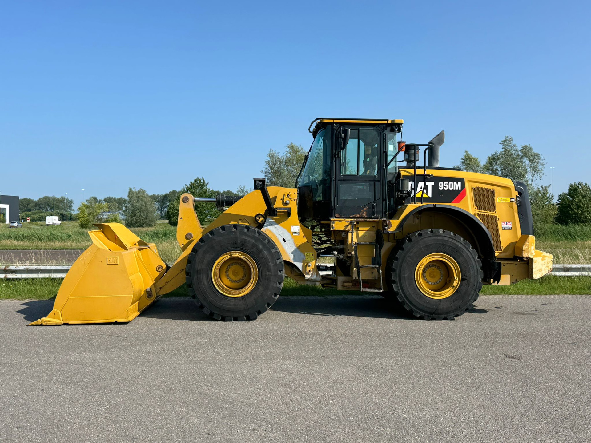 Caterpillar 950M image