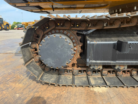 JCB 205 image