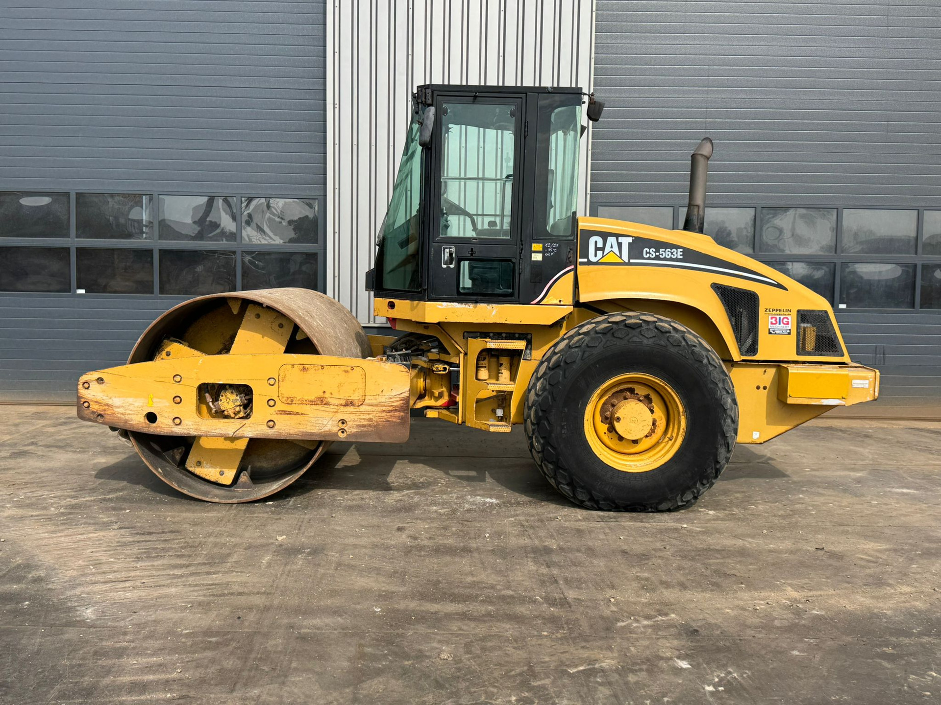 Caterpillar CS563E image