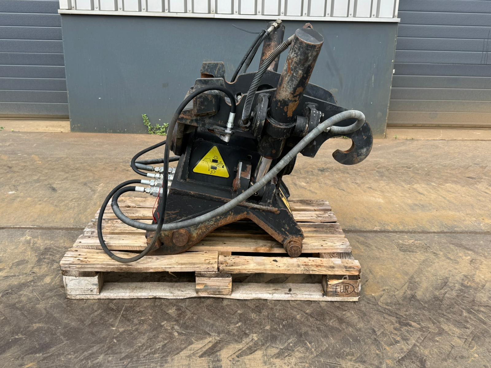 Verachtert CWT-40-H4N tilting quick coupler CW40 214-1033 image