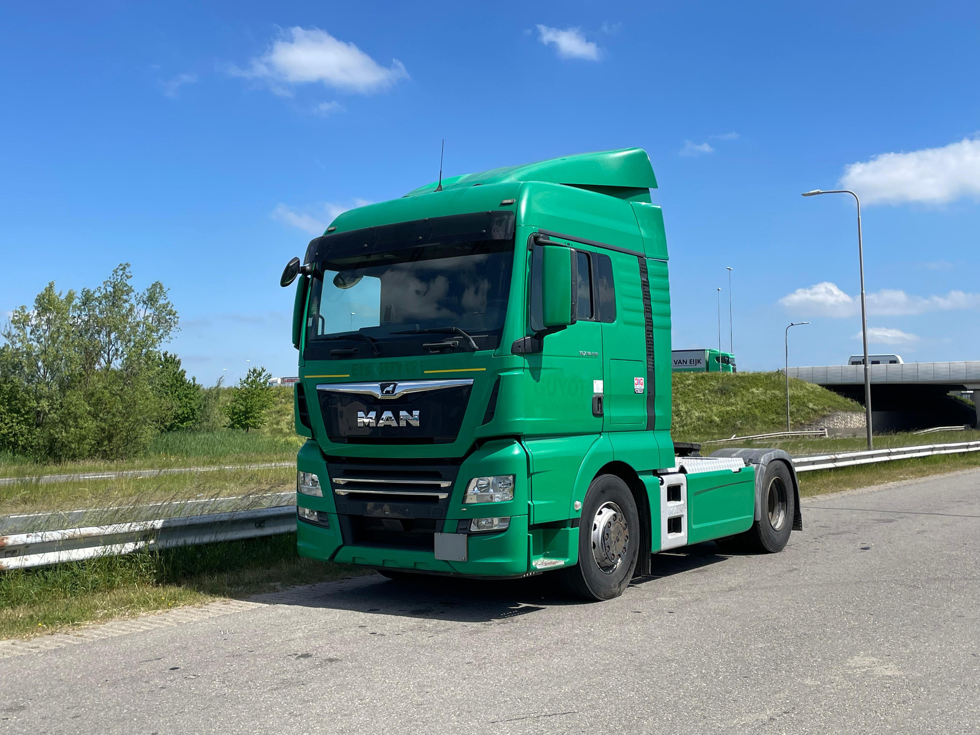 MAN TGX 18.510 4X2 BLS image