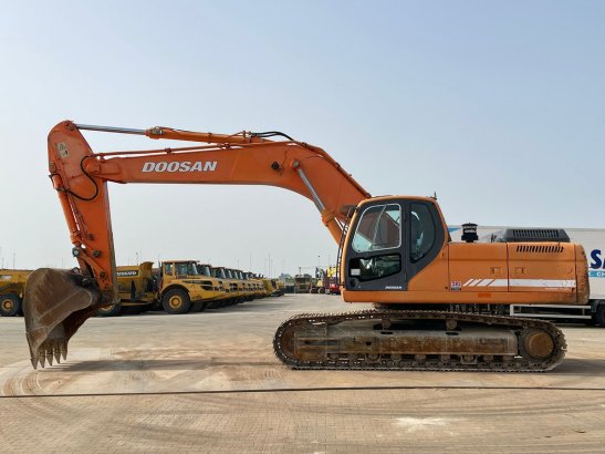 Doosan DX300LC Doosan DX300LC 2008 2 Crawler Excavators