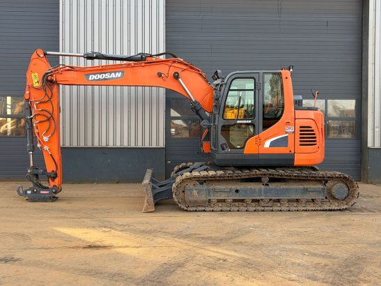 Doosan DX140LCR-5 Doosan DX140LCR-5 2017 2 Crawler Excavators