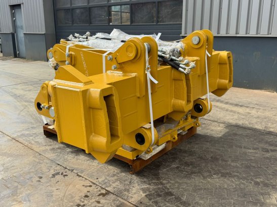 Caterpillar D8T D8R D8N Multishank Ripper (forged shanks) D8T D8R D8N Multishank Ripper (forged shanks) 2026 1 image 9